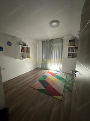 #De Inchiriat, Vila 8 camere - 3 bai | Teren 300 mp - - imagine 11