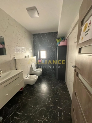 #De Inchiriat, Vila 8 camere - 3 bai | Teren 300 mp - - imagine 14