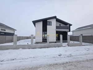 Vila individuala - 4 camere - 3 bai - 200 m de bulevardul principal