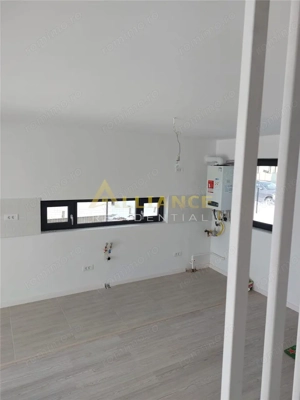 Casa la 4-5 km de metrou,bine amplasata,super pret . - imagine 7