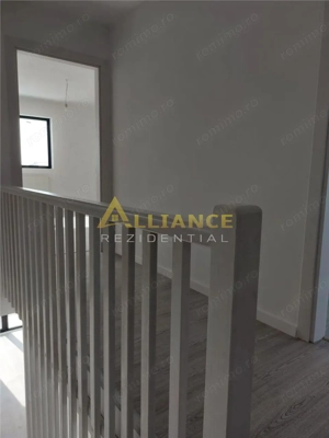 Casa la 4-5 km de metrou,bine amplasata,super pret . - imagine 4