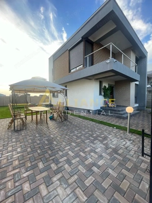 Casa individuala - 300 mp  - 5 camere - 3 bai