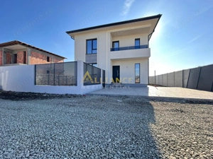 Casa Individuala de vanzare - Teren 350 mp | 4 camere - 3 bai - imagine 3