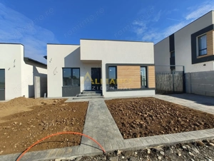 Casa individuala - 4 camere  - 2 bai - Cartierul Nou-Str.Aviatorilor