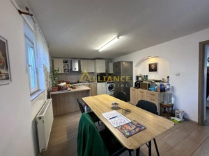 Casa individuala cu curte proprie si spatiu comercial - imagine 11