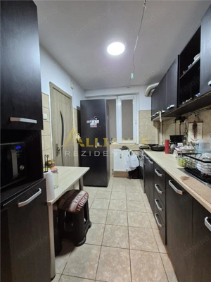 Apartament 3 camere decomandat { Metrou Dristor 1 } - imagine 9