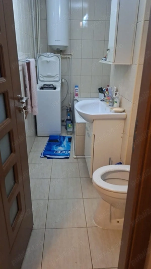 caut colegă de camera