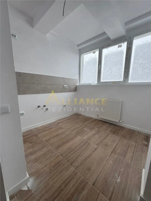 Garsoniera gata de mutat - Metrou D.Leonida - - imagine 3