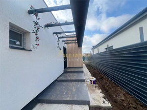 CASA INDIVIDUALA  -3 CAMERE-2 BAI - imagine 2