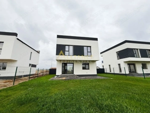 Vila cu 4 camere  #238;n ansamblu rezidential exclusiv - Comuna Berceni - imagine 2