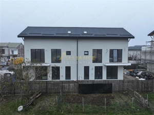 | Strada Astrelor | 500 de metri de Sos. Oltenitei | Vila tip duplex