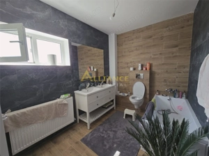 Duplex cu perete dublu- 4 camere - 2 bai - apa curenta  - pod - imagine 9