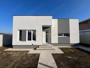 Casa individuala - 3 camere - 2 bai-310 mp teren