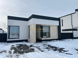 Casa individuala - 4 camere  - 2 bai - in ansamblu rezidential-str asfaltata