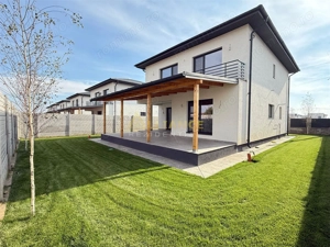Vile individuale | 4 camere | 2 bai | Curte amenajata | Asfalt - imagine 6