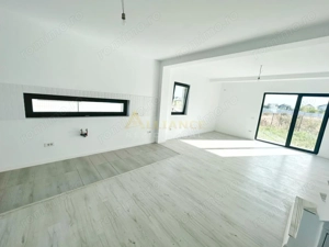 Vila tip duplex | P+1E+Pod | 3 camere | 2 bai - imagine 6