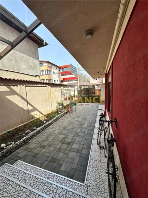 asa de vanzare 4 camere – Str. Iarba Campului  Pret: 385000€ - imagine 9