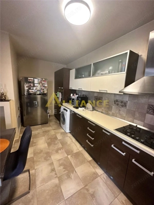 asa de vanzare 4 camere – Str. Iarba Campului  Pret: 385000€ - imagine 3