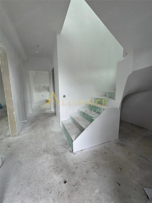 Vila P+1 cu 4 camere - 2 bai { Popesti Leordeni } - imagine 2