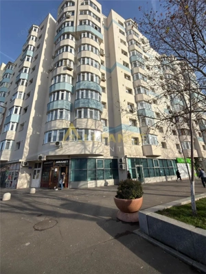 5 Min Metrou Aparatorii Patriei Apartament 3 camere decomandat - imagine 11