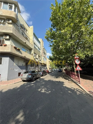 Apartament 2 camere decomandat + boxa | Sector 3 - imagine 15