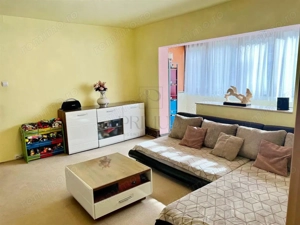 SPITALUL JUDETEAN - 3 CAM - CENTRALA PROPRIE - RENOVAT - BALCON - BOXA - imagine 2