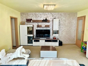 SPITALUL JUDETEAN - 3 CAM - CENTRALA PROPRIE - RENOVAT - BALCON - BOXA - imagine 3