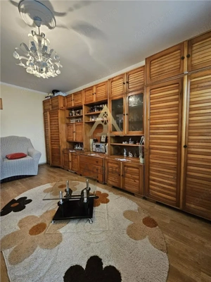 APARTAMENT DE VANZARE CU 3 CAMERE IN ONESTI BLOC NOU,ZONA DE JOS