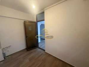 De vanzare apartament 2 camere Str Trandafirilor Bacau - imagine 3