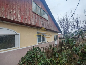 Vand casa batraneasca + Teren –zona REPUBLICII, Bacau, comision 0 - imagine 3