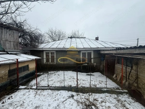 Casa batraneasca cu teren de vanzare in Lilieci Bacau - imagine 10
