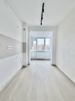 Vand 2 cam Libertatii etaj 1 confort 1 [complet renovat] - imagine 5