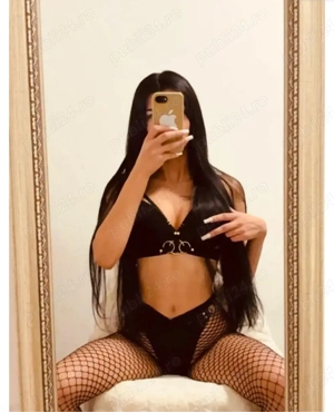 Brunetă slim,creolă !