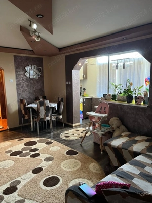 Închiriez apartament cu 3 camere în Caransebes zona Nord disponibil din data de 01-03-2026