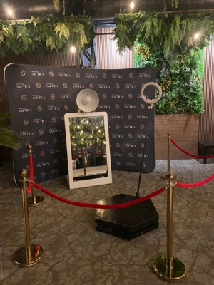 Oglindă Magică, Selfie 360 și Hologramă 3D