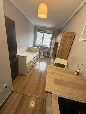 Garsoniera De Vanzare, Zona 7 Noiembrie , Etaj 1