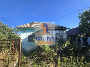 Teren 685 mp + Casă bătrânească, Ștefănești - Golești