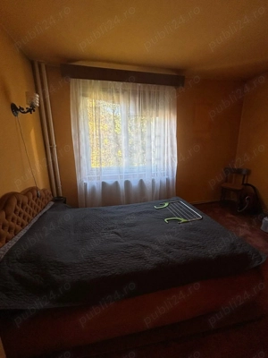 Ofer cameră de inchiriat