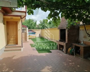 Casa individuala cu 5 camere Calea Lipovei