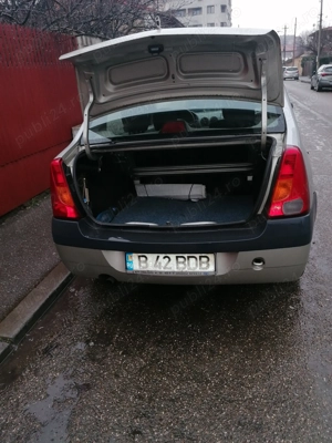 Dacia Logan an 2005, 53.740 km reali - imagine 9