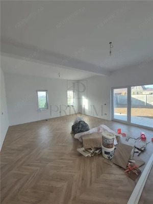 Duplex modern - zona foarte buna - interior spatios - departit prin camera tehnica - finisaje superb - imagine 15