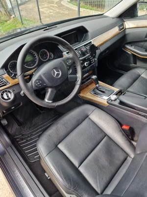 Schimb sau vand Mercedes E220, an 2011, 136 Cp automat  - imagine 5