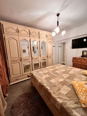 Apartament 3 camere decomandat, et. 6, strada Garii - imagine 2