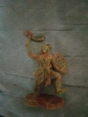 Figurină indian pe soclu, colorit rar, originală