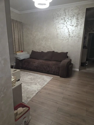 Etaj 1. Bucatarie inchisa. 2 bai. 2 locuri de parcare