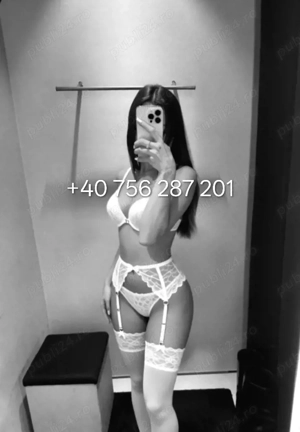 Sunt doar pentru tine aici te aștept!