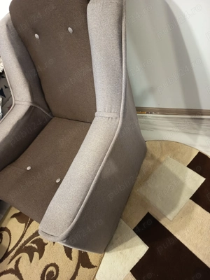 De vînzare fotolii.