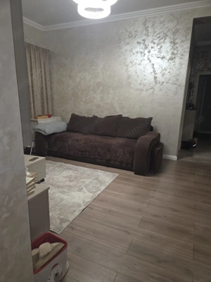 Etaj 1. Bucatarie inchisa. 2 Bai. 2 Locuri de Parcare. - imagine 3