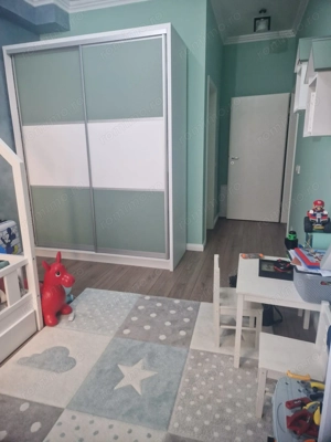 Etaj 1. Bucatarie inchisa. 2 Bai. 2 Locuri de Parcare. - imagine 10