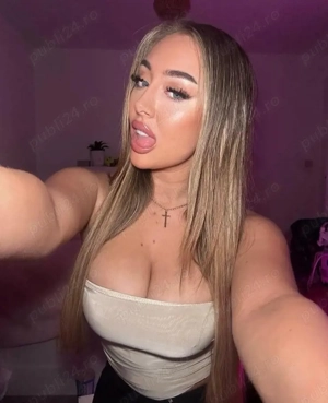 Blonda sexy,siliconata,ofer si show web!